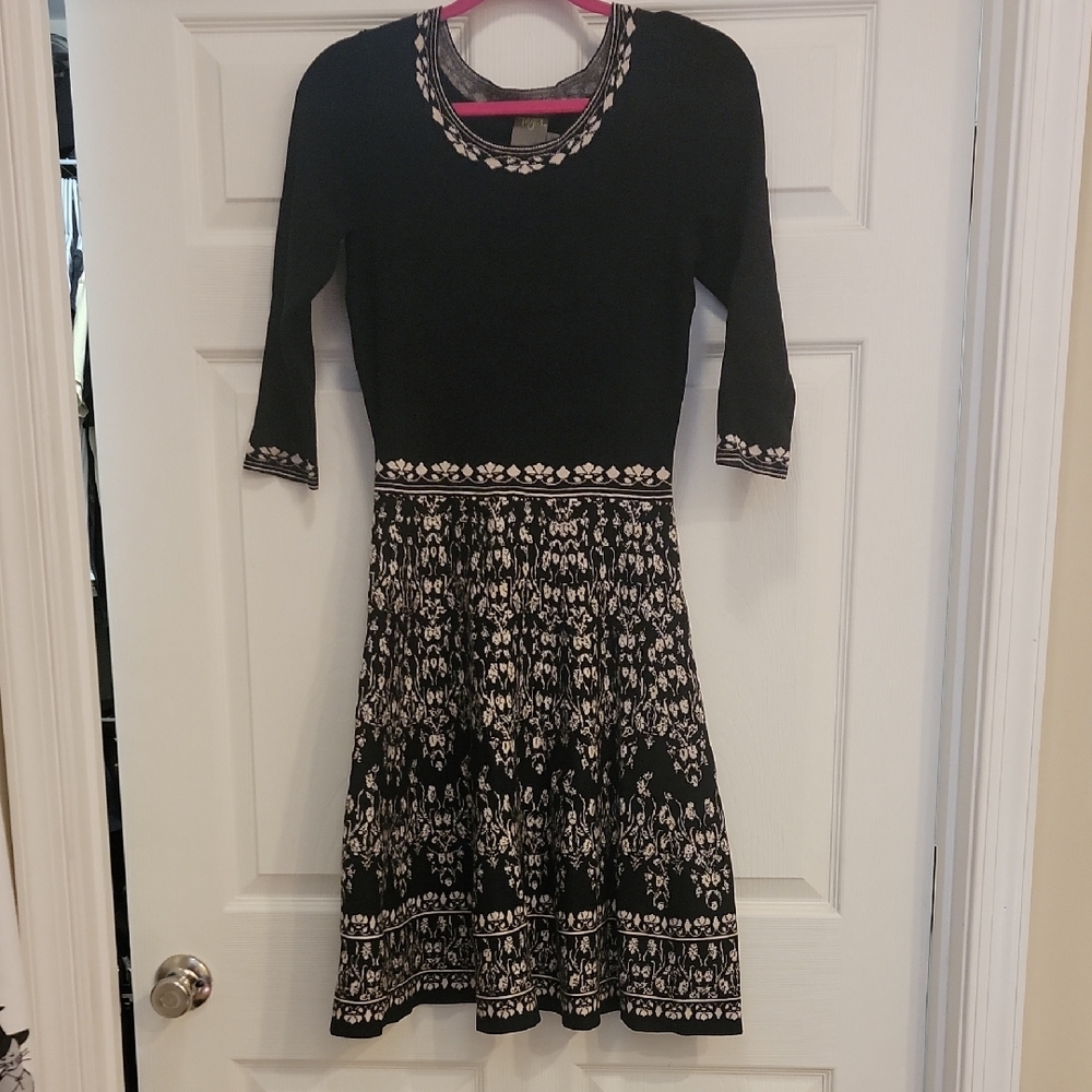 Taylor Black and White Long Sleeve Dress